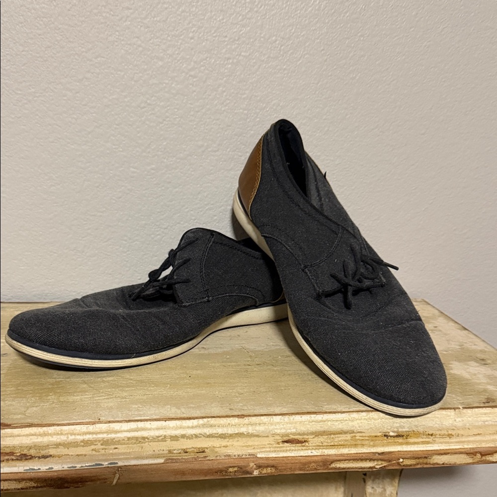 Men's Black and Brown Casual Shoes Size 10